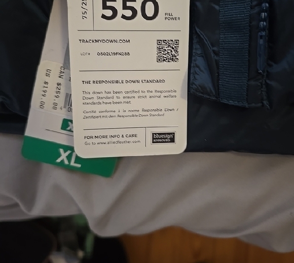 Navy Puffer Jacket XL - Picture 7 of 7